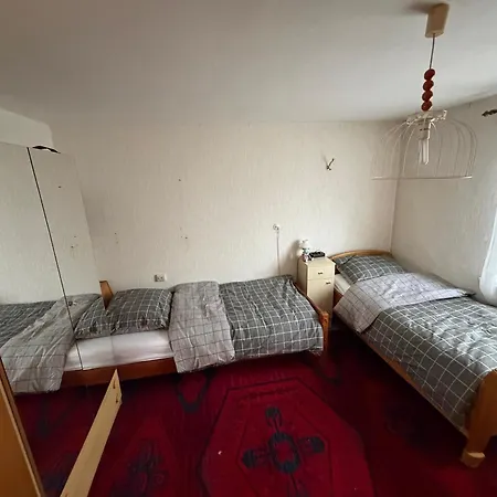 Ferien- Und Monteurwohnung Rotbuehl Διαμέρισμα Σίντελφινγκεν