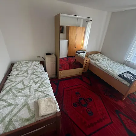 Ferien- Und Monteurwohnung Rotbühl *